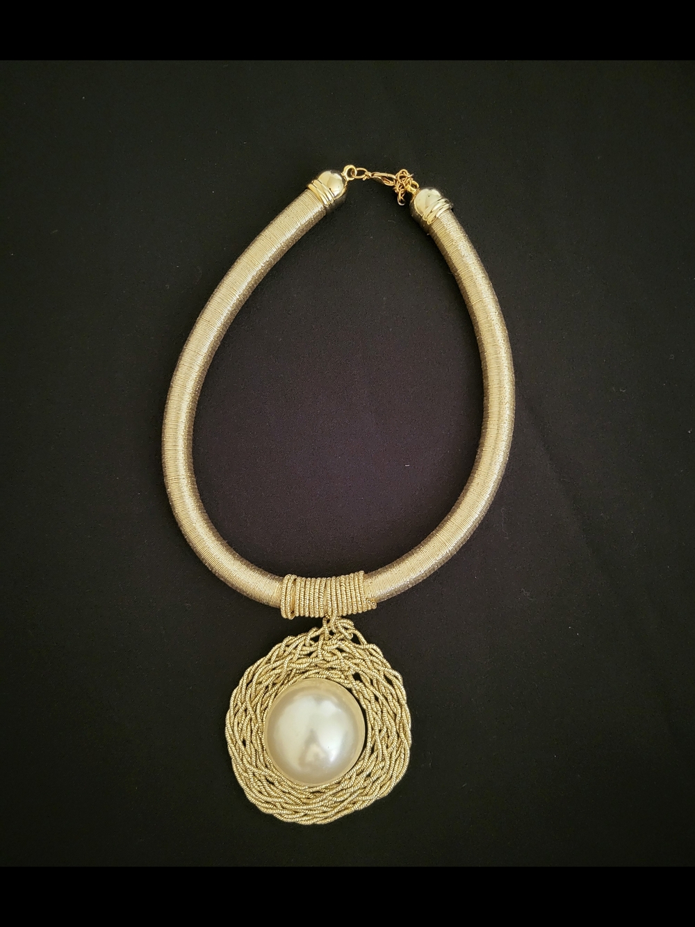 Gold Collar Necklace with Braided Pendant and Pearl - Picture 2 of 4